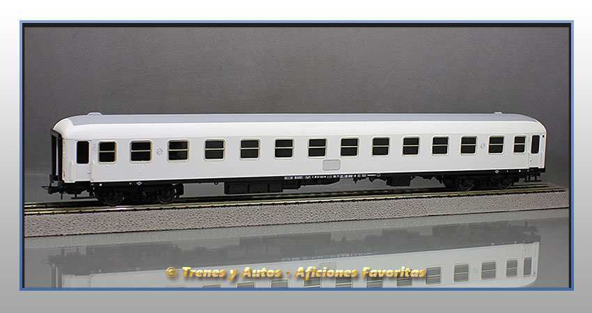 Coche pasajeros B12 "Transición" - Renfe